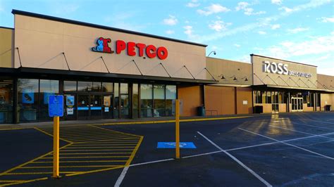 Petco eugene oregon - Visit your local Petco at 717 Geary St SE in Albany, OR for all of your animal nutrition, grooming, and health needs. 